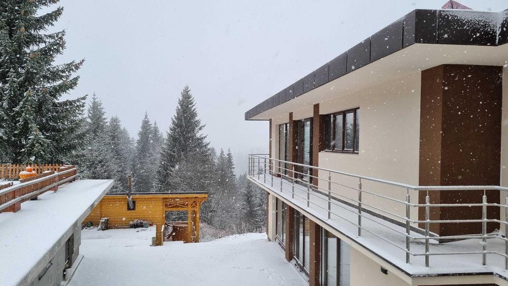 Сучасний готель СПА Садиба "Вілла Софія" з  БАСЕЙНОМ Карпати, Буковель