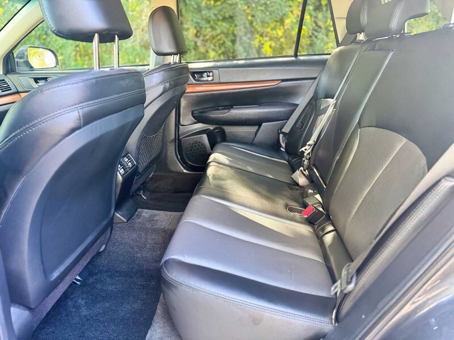 Subaru Outback Limited      2013