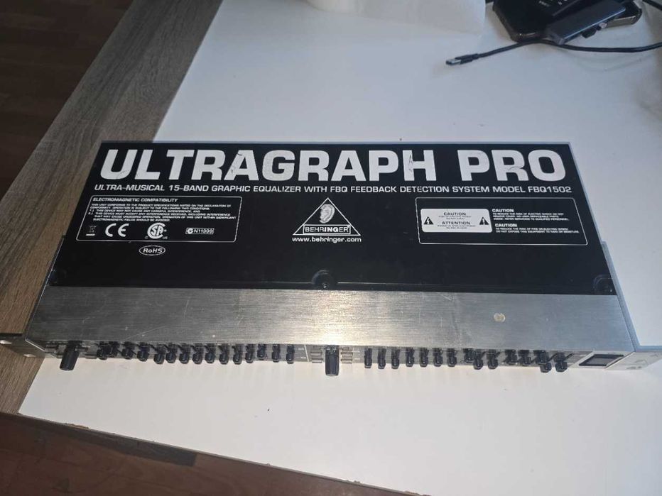 Behringer Ultragraph Pro FBQ1502
