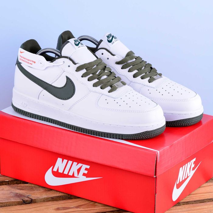 (1994) Кросівки Nike Air Force білі з хакі (42-46) найк найки