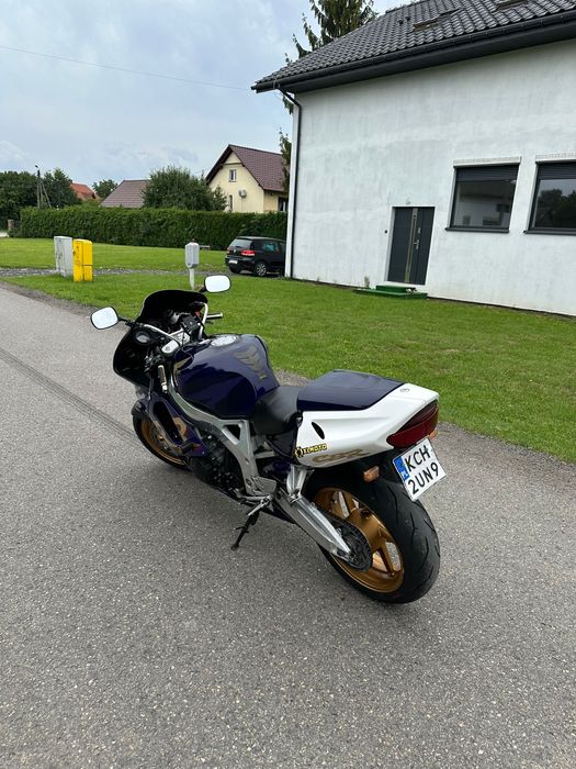 Honda CBR 900RR bdb stan doinwestowana  Zamiana