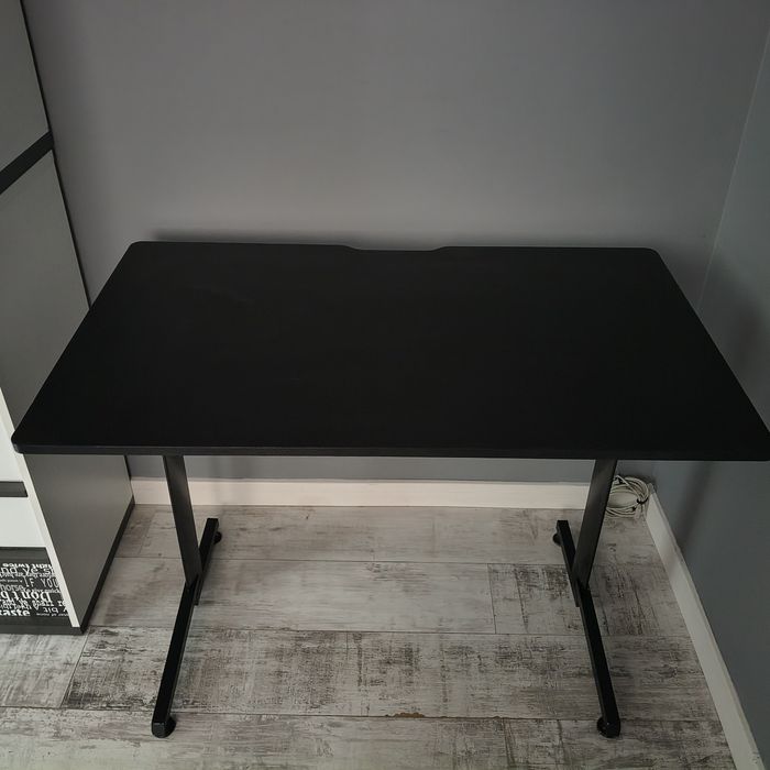 Biurko gamingowe czarne 100x60 cm | Karbon | Z wcięciem