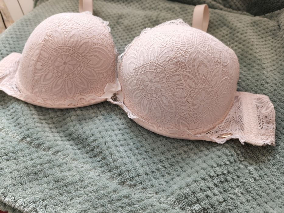 Бежевий ліфчик з пуш-ап 100-110 D/F