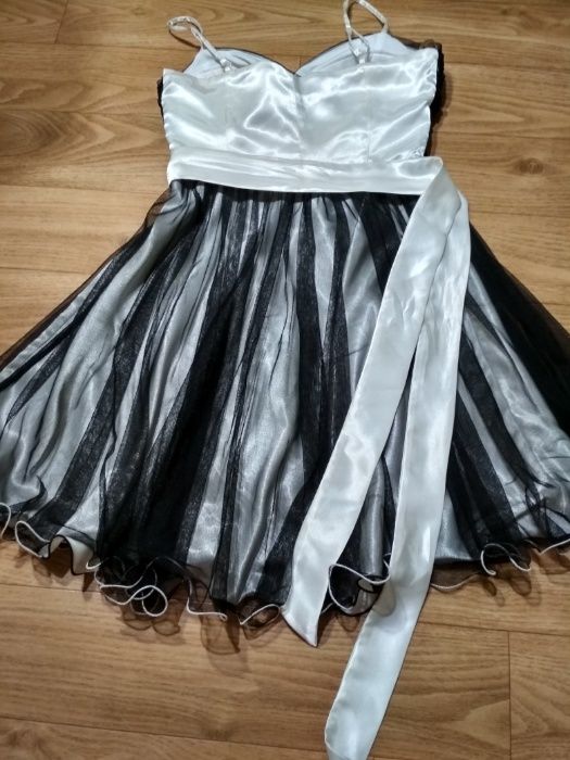 Женская одежда, нарядное платье