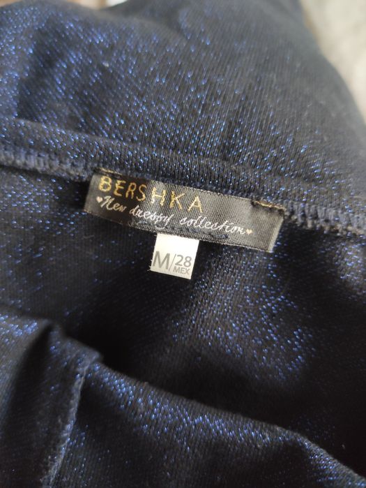 Sukienka Bershka granatowa dopasowana