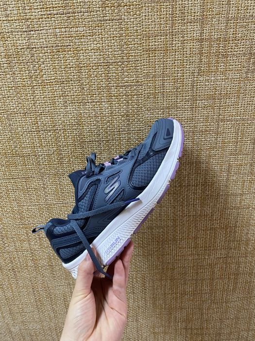 Жіночі кросвіки Skechers Go Run Consistent