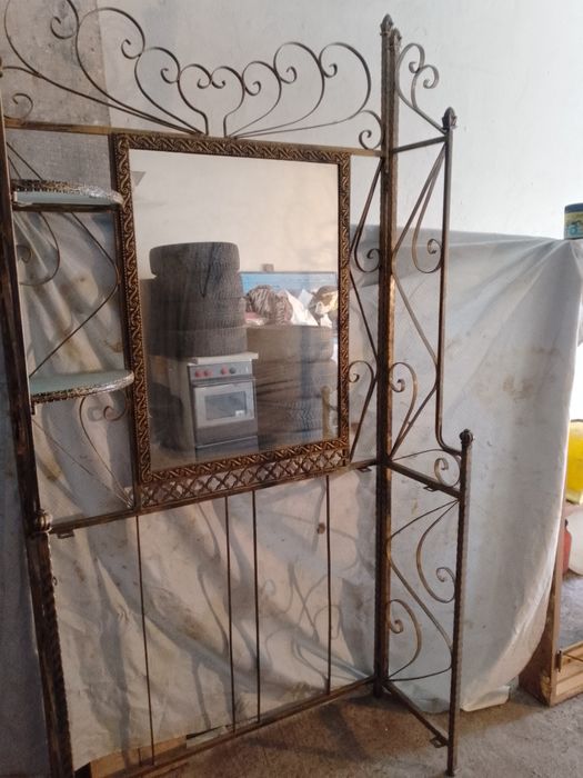 Металлический декоративный каркас для умывальника