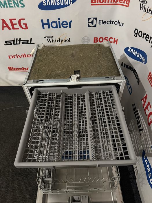 Посудомийна машина/ посудомойка Bosch SMV69M20EX 81.5см