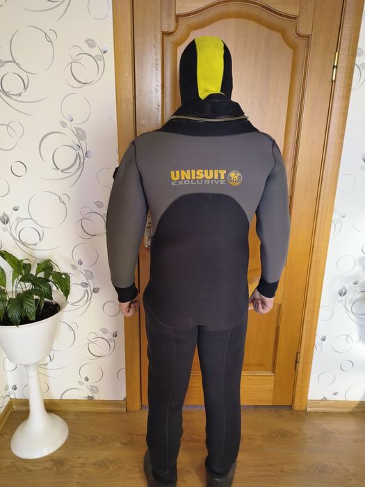 Poseidon Diving Systems Швецький сухий гідрокостюм розмір L