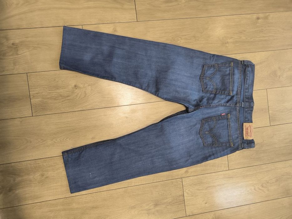 Нові джинси  Levi's