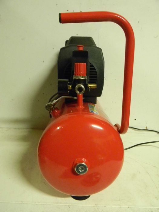 Sprężarka olejowa Einhell TC-AC190/24 kompresor