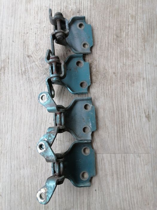 Продам петлі Ланос