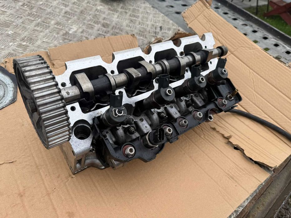 Głowica vitara 1.9ddis 1.9dci  trafic vivaro wtryski