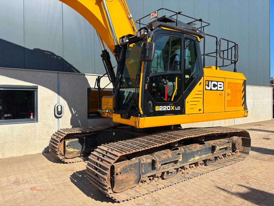 Гусеничний екскаватор JCB JS220 LC