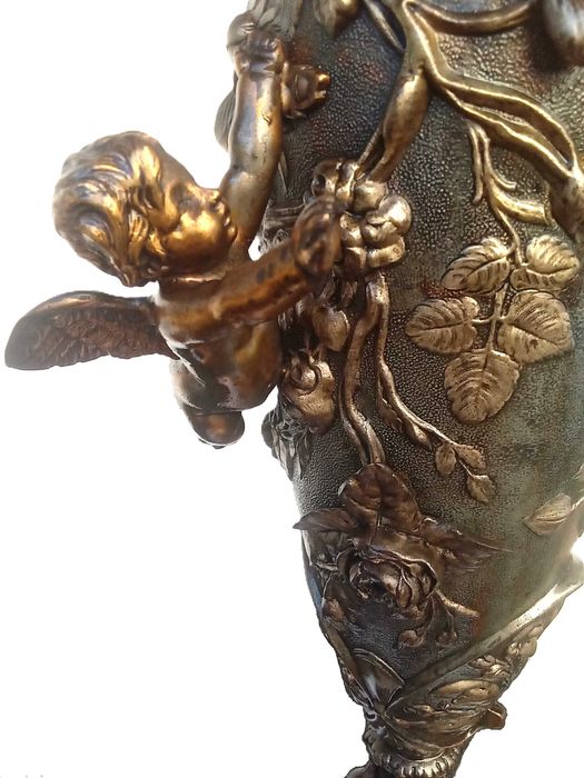 Grande ânfora em bronze de arte  (Puti Elê Hanap)- Séc.-XIX