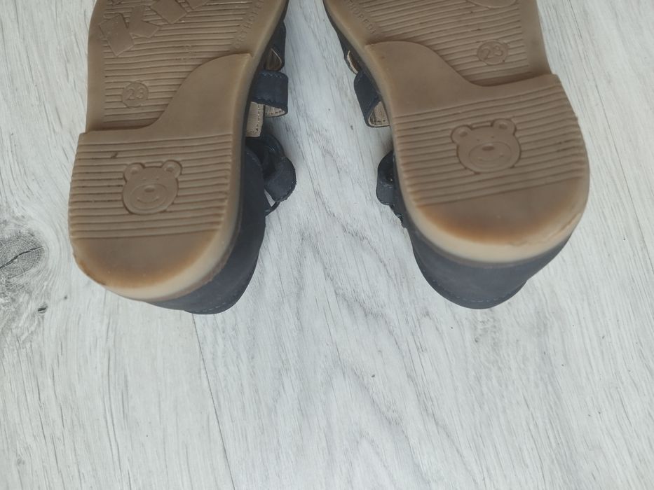 Sandały skórzane Lasocki Kids r. 23
