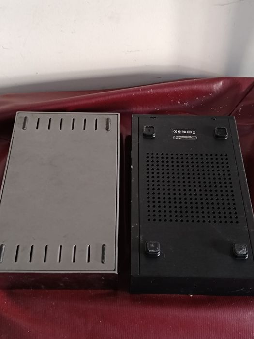 2 Discos Externos + 2 máquinas fotográficas digitais