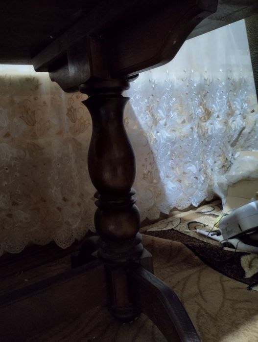 Стіл дубовий, індивідуального замовлення