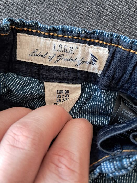 Spodnie spodenki 3/4 chłopięce materiałowe paski paseczki H&M