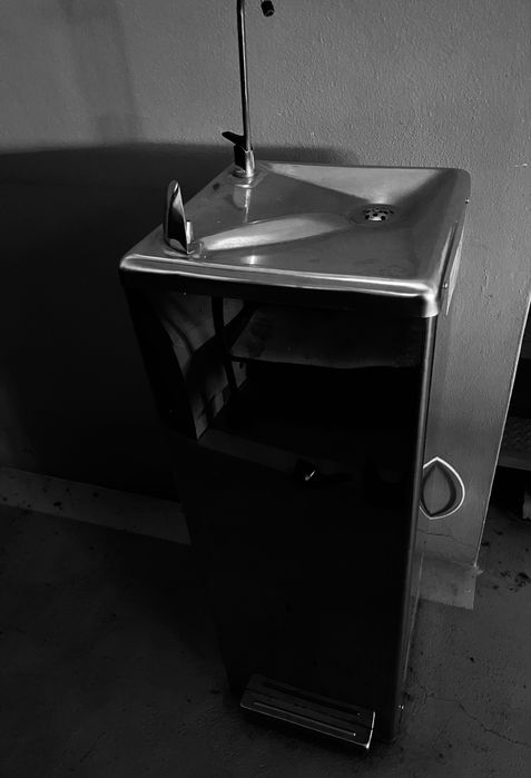 Bebedouro em inox  50 L para agua fria
