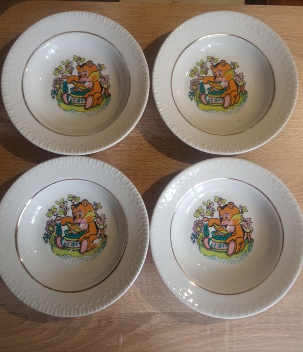 Продам дитячий посуд