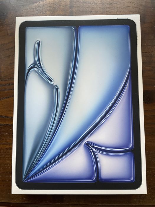 Apple iPad Air de 11 polegadas (M2) . Como novo apenas 6 carregamentos