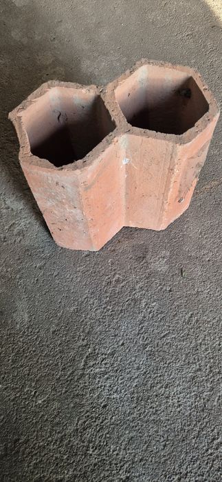 Garrafeira dupla em Barro