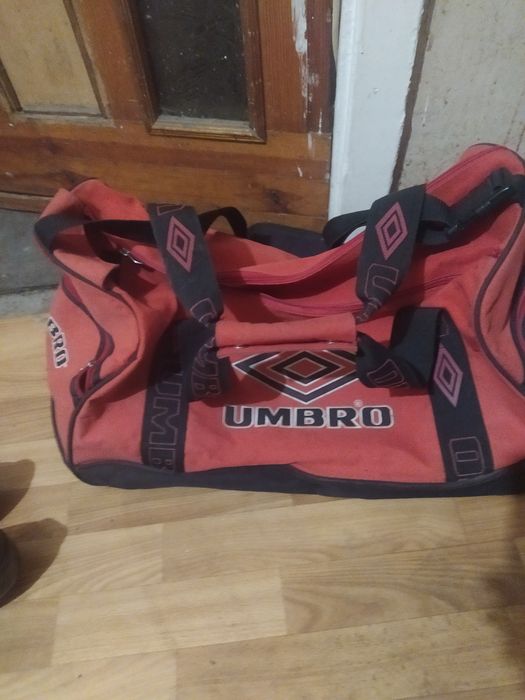 спортивная сумка,, умбро,,