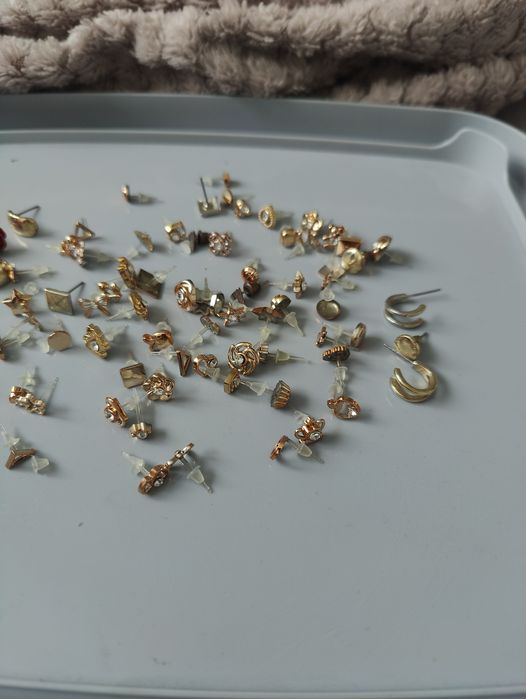 Kolczyki plastikowe pozłacane