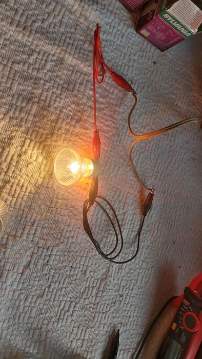 Focos Sylvania GU10 50W 230V – Luz Quente Natural (25°) - Usados