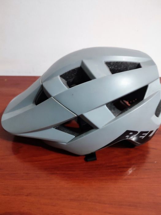 Capacete Bell spark(negociável)
