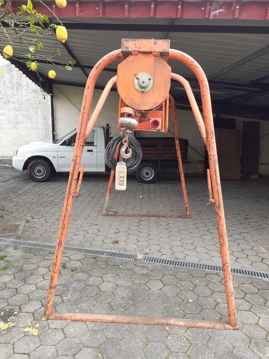 Guincho eletrico com estrutura