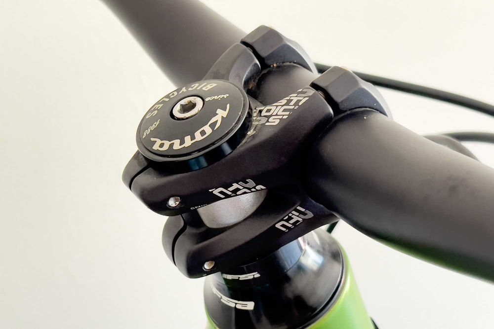 Bicicleta BTT Kona Tanuki DL com melhoramentos