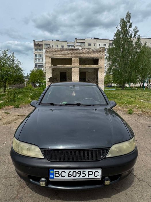 Продам машину Opel Vectra -B