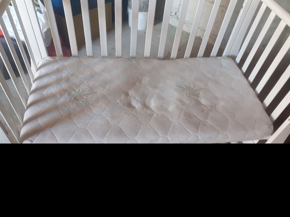 ПРОДАЄТЬСЯ..Дитяче ліжко..
