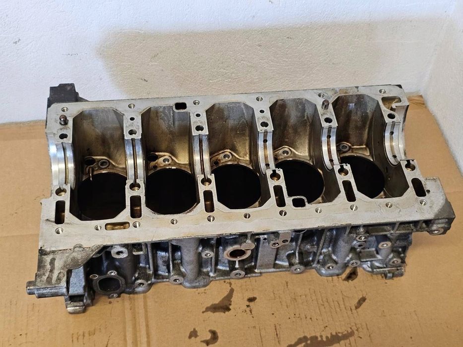 blok silnika volvo s80 v70 xc70 xc60 v50 s40 c30 c70 2.5t 30677776
