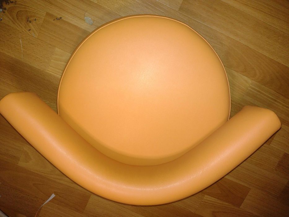 Перетяжка стульев и кресел. Пошив чехлов для матрасов садовой мебели.