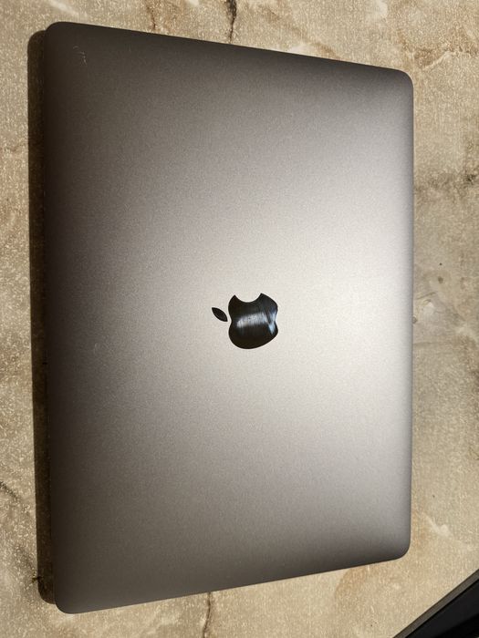 MacBook Pro 13”, 2018 Touch Bar, i7, 16/512