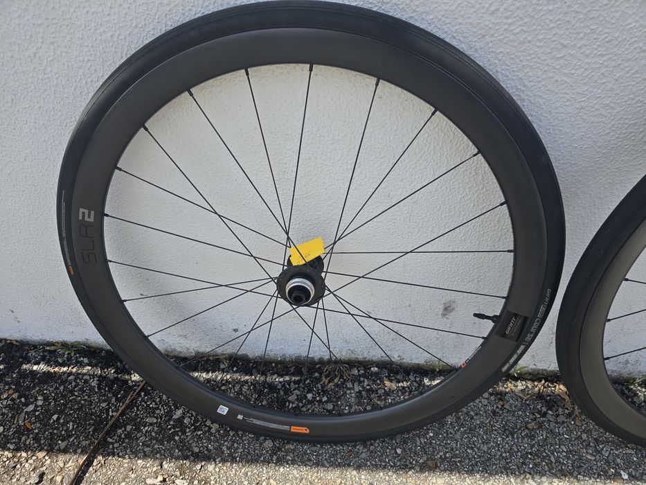 Rodas de carbono de disco como novas