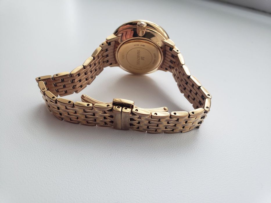 Годинник Swarovski