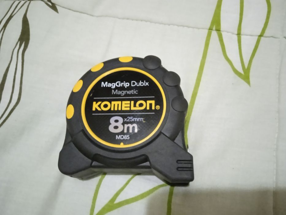 Fita métrica komelon 8 metros nova