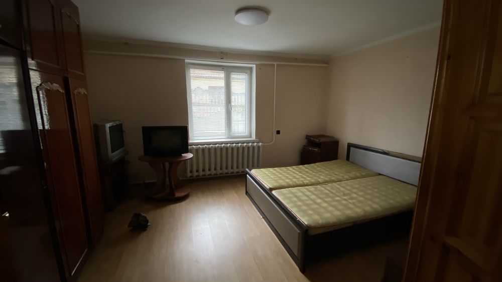 Продам 2 суміжні земельні ділянки з житловими будівлями