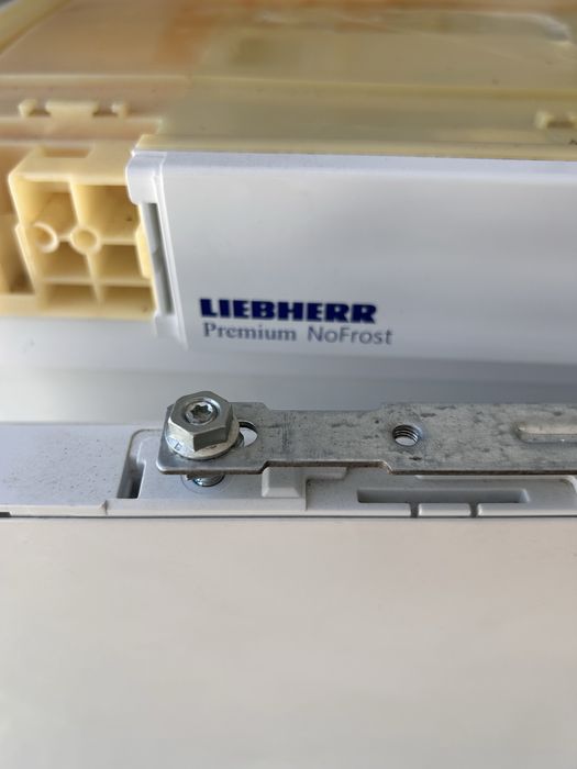 Морозильна камера вбудована