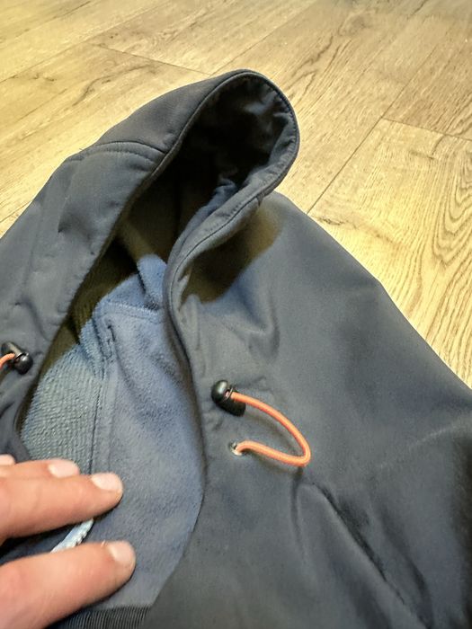 Продам вітровку Berghaus