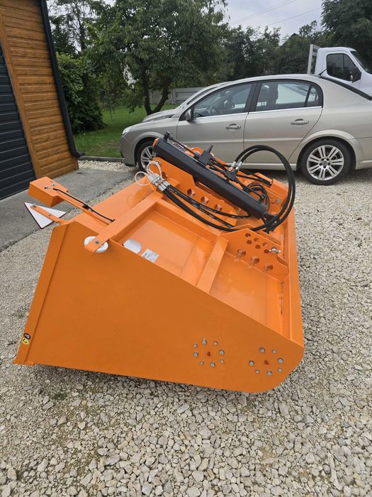 Posypywarka piaskarka solarka komunalna samozaładowcza Volant 2.0m nowa 1m3 gwarancja dostawa cała Polska