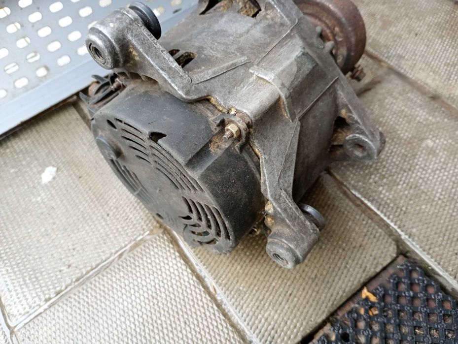 Продам генератор Ford transit connect 1.8 tdci