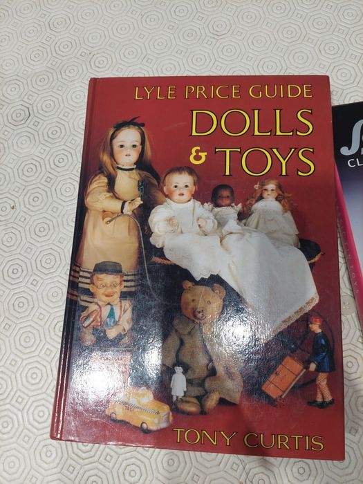 Extraordinário livro brinquedos lyle price guide