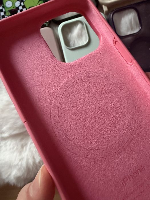 продаж чехлів на iphone 15pro max