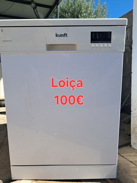 Várias máquinas de lavar roupa