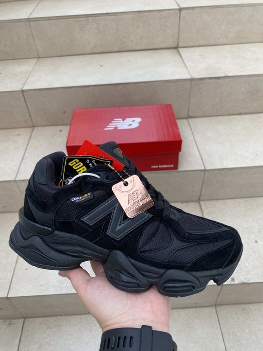Жіночі термо кросівки New Balance 9060